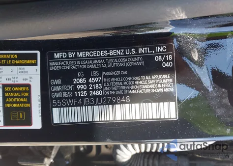2018 Mercedes-Benz C 300 z USA, uszkodzony, nr VIN 55SWF4JB3JU279848